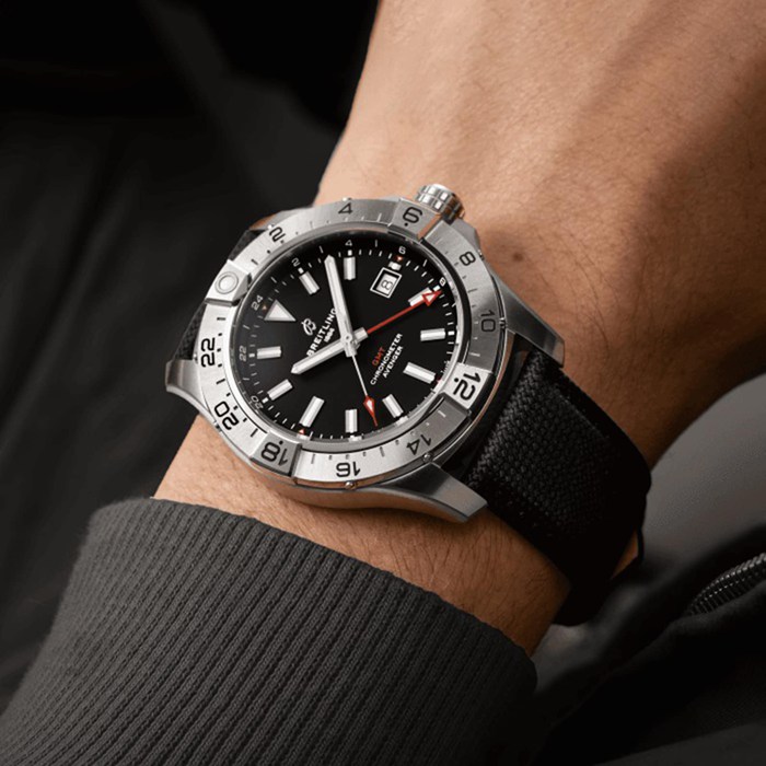 Breitling Avenger Automatic GMT 44mm herreur sort læder A32320101B1X1 - Billede 5